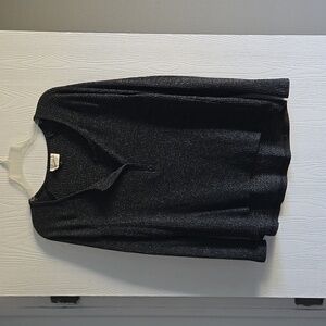 EUC Gray black soft ribbed Henley with buttons long sleeve shirt